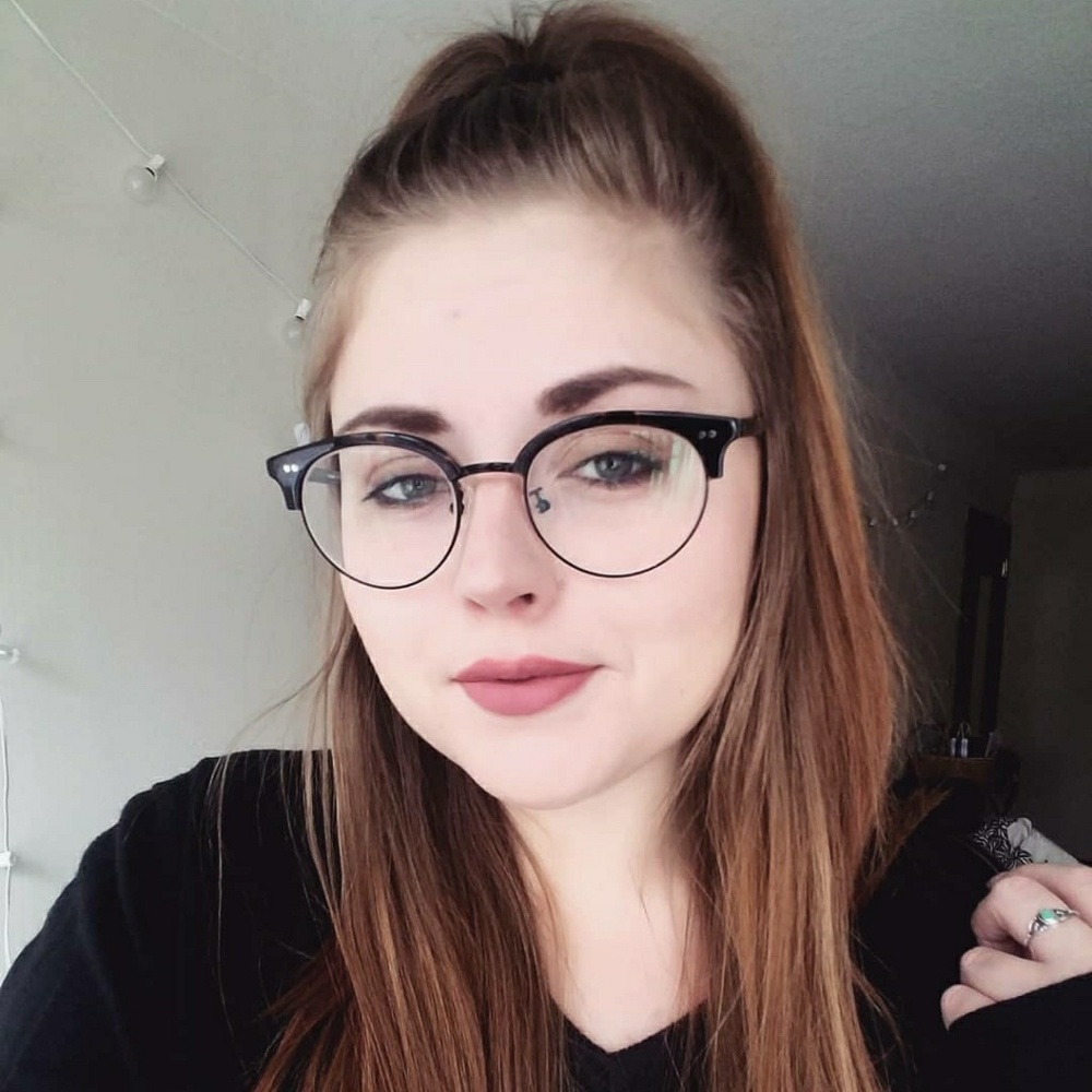 Meet your Posher, Lauren